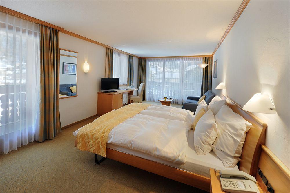 Tschugge Hotel 4*